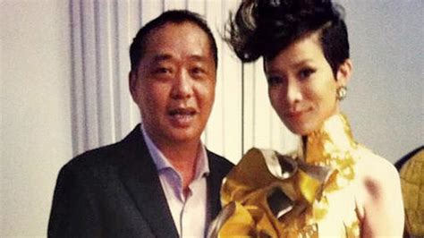 The whale who squeezes his cards: Wong Yew Choy .